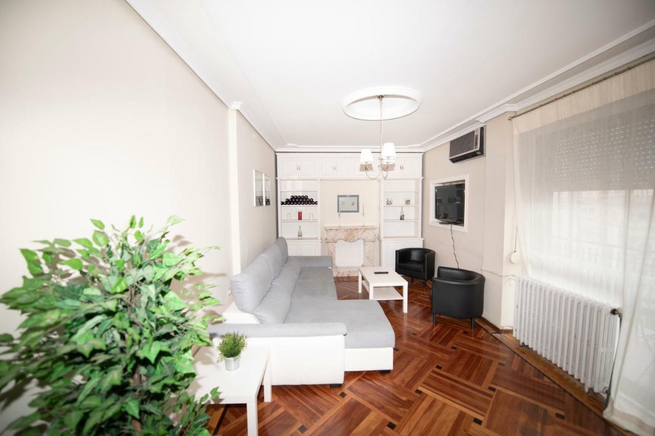 Appartamento Espacios Blanco Santiago - Con Parking. Valladolid Esterno foto